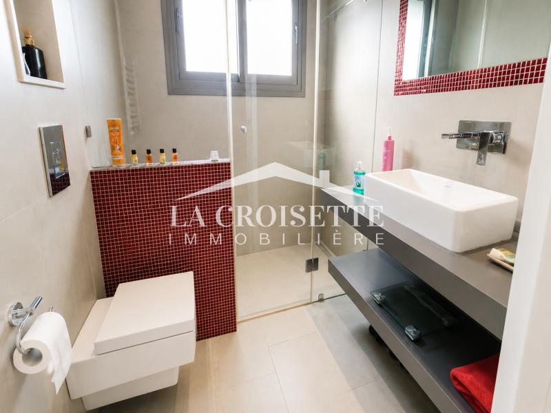 Penthouse meublé S+3 avec terrasse à Gammarth